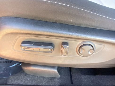 Used 2023 Honda CR-V EX image 8