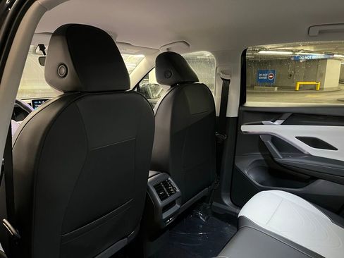 New 2026 Volkswagen Tiguan SE image 23