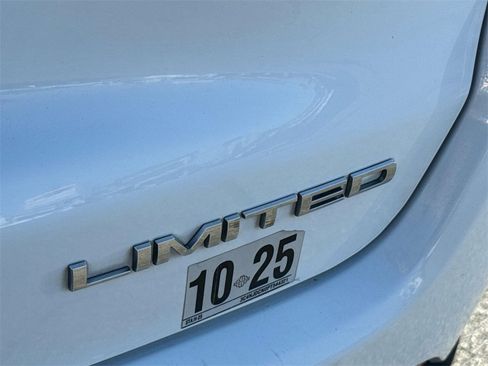 Used 2023 Jeep Compass Limited image 7