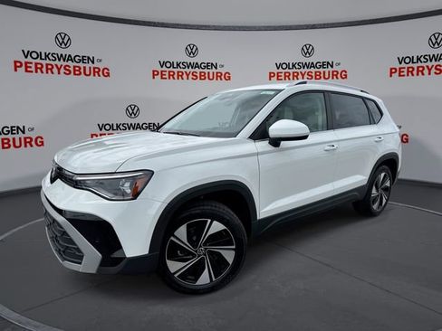 New 2026 Volkswagen Taos SE AWD/4WD image 1