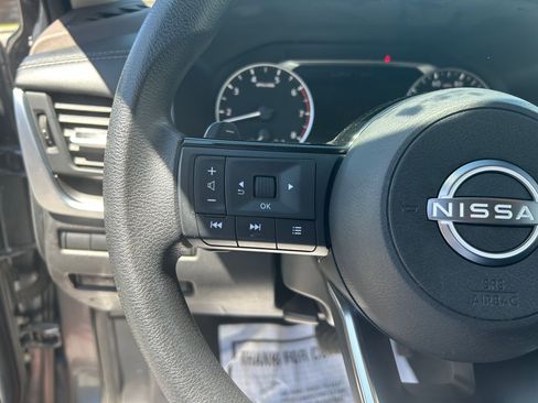 Used 2023 Nissan Rogue SV AWD/4WD image 15