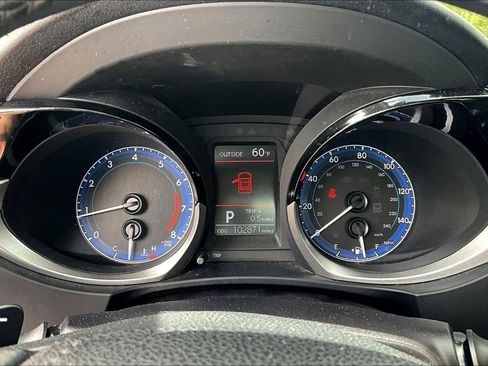 Used 2015 Toyota Corolla S Premium image 12