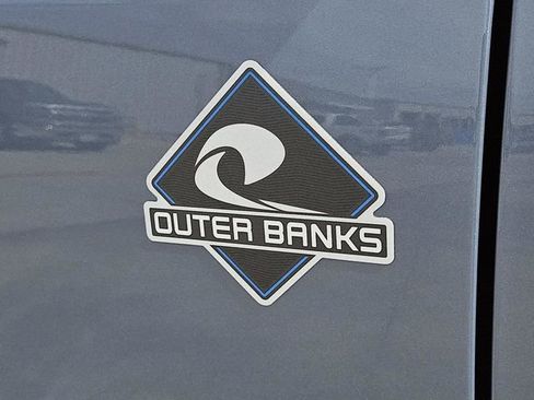 New 2025 Ford Bronco Outer Banks image 11