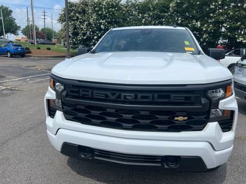 Used 2024 Chevrolet Silverado 1500 Custom RWD image 10