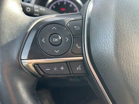 Used 2018 Toyota Camry XLE image 28