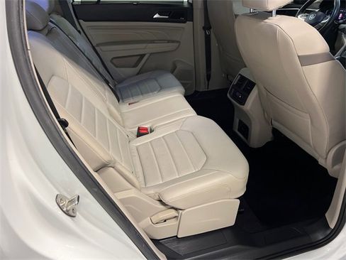 Certified 2021 Volkswagen Atlas SEL Premium image 13