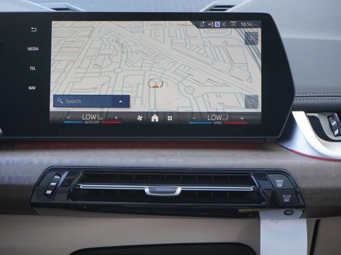 Used 2025 BMW X1 xDrive28i w/ Premium Package image 15