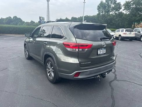 Used 2017 Toyota Highlander XLE AWD/4WD image 7