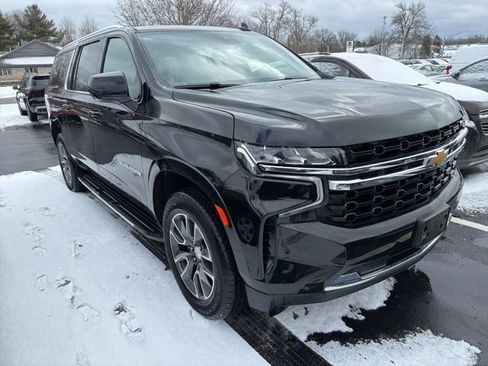 Used 2023 Chevrolet Suburban LS w/ Driver Alert Package image 15