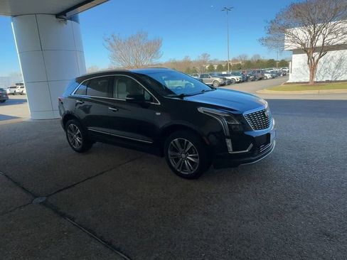 Certified 2024 Cadillac XT5 Premium Luxury w/ LPO, Floor Liner Package image 2