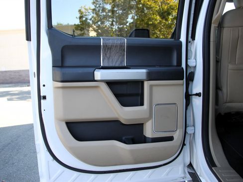 Used 2019 Ford F350 Lariat w/ Lariat Ultimate Package image 14