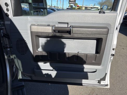 Used 2011 Ford F350 XLT w/ FX4 4X4 Off-Road Pkg image 19