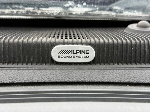 Used 2017 RAM 1500 Classic SLT w/ Luxury Group AWD/4WD image 36