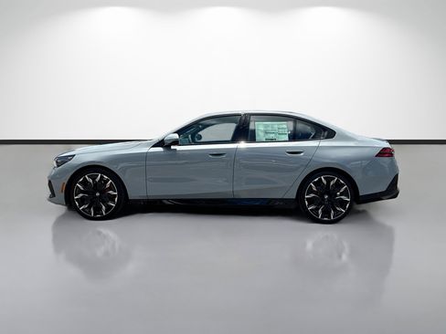 New 2027 BMW 530i w/ M Sport Package RWD image 6