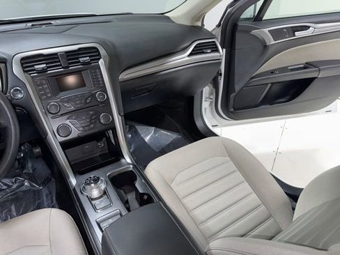 Used 2018 Ford Fusion S image 21