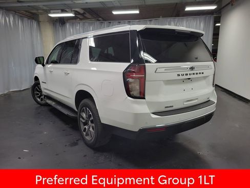 Used 2021 Chevrolet Suburban LT image 6