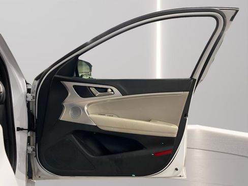 Used 2019 Genesis G70 2.0T Advanced w/ Elite Package image 12