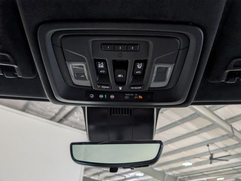 Used 2025 GMC Sierra 2500 Denali Ultimate AWD/4WD image 28