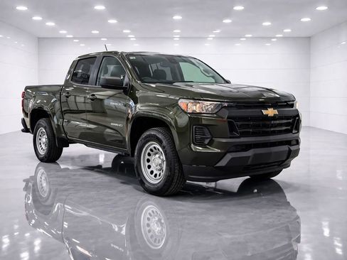 Used 2024 Chevrolet Colorado W/T image 7