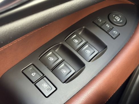 Used 2019 Cadillac Escalade Premium Luxury image 30