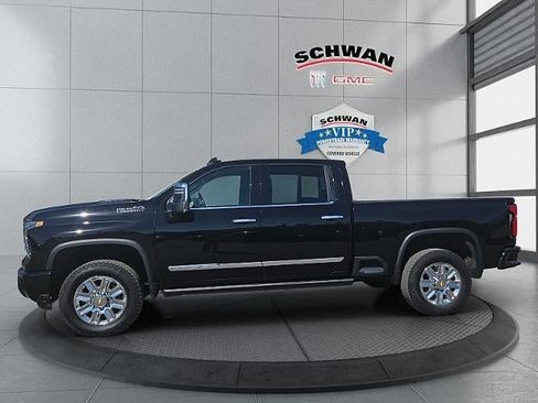Used 2024 Chevrolet Silverado 2500 High Country w/ High Country Premium Package image 4