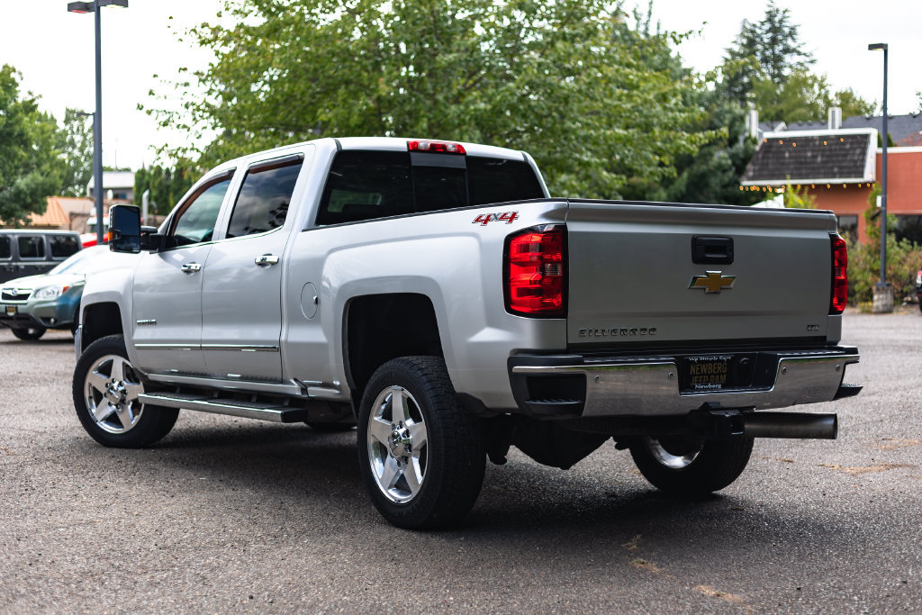 Used 2015 Chevrolet Silverado 2500 LTZ w/ Duramax Plus Package AWD/4WD image 5