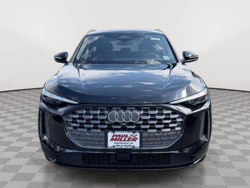 Used 2025 Audi Q5 Premium w/ Convenience Package AWD/4WD image 2