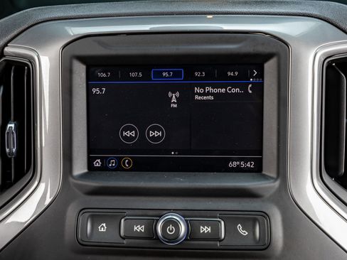 Used 2022 Chevrolet Silverado 2500 Custom w/ Custom Convenience Package image 21