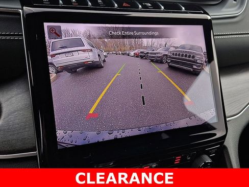 Used 2025 Jeep Grand Cherokee L Limited w/ Black Appearance Package image 18