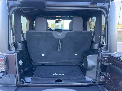 Used 2013 Jeep Wrangler Sahara w/ Connectivity Group AWD/4WD image 12