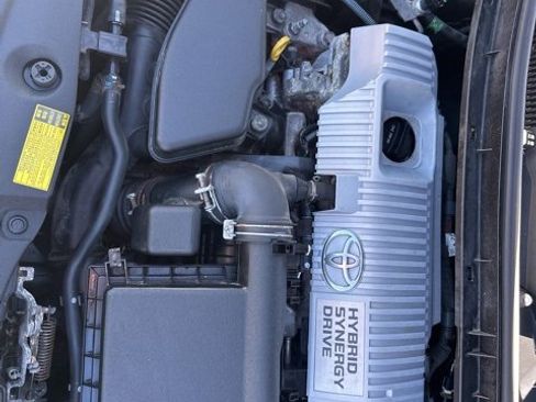 Used 2010 Toyota Prius Three image 14