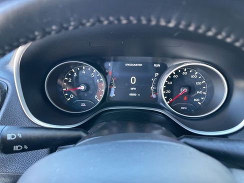 Used 2018 Jeep Compass Latitude w/ Popular Equipment Group image 9