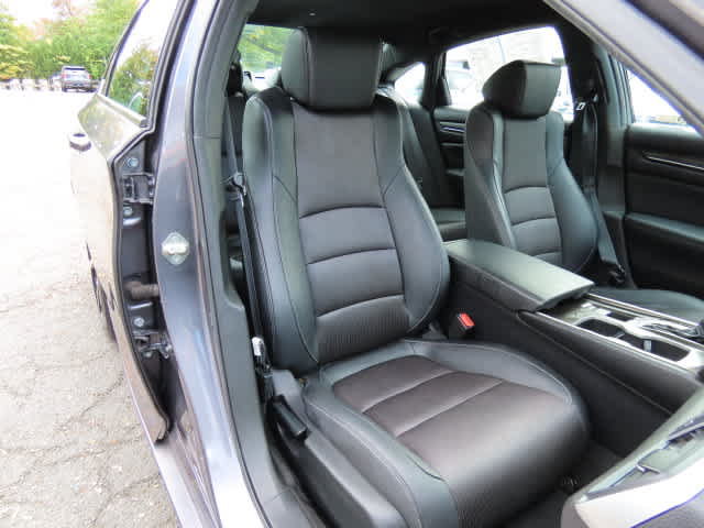 Used 2019 Honda Accord Sport image 16