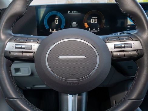 Used 2025 Hyundai Kona SEL image 16