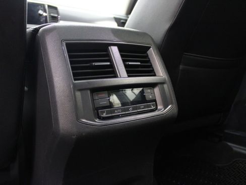 Used 2021 Volkswagen Atlas SEL Premium image 22