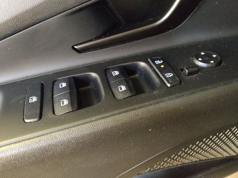 Used 2025 Hyundai Elantra Sport w/ Cargo Package FWD image 27