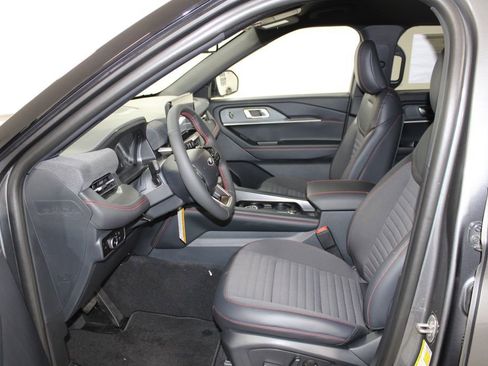 New 2026 Ford Explorer ST-Line w/ ST-Line Street Pack image 22