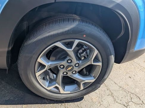 New 2026 Chevrolet Trax LT w/ Driver Confidence Package FWD image 24