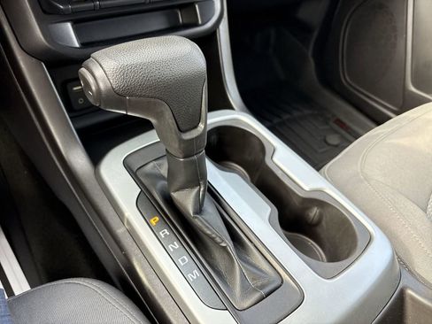 Used 2016 Chevrolet Colorado LT w/ LT Convenience Package image 18