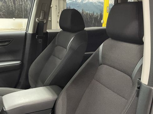 Used 2025 Honda CR-V EX image 20