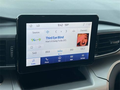 Certified 2022 Ford Explorer XLT w/ Equipment Group 202A image 12