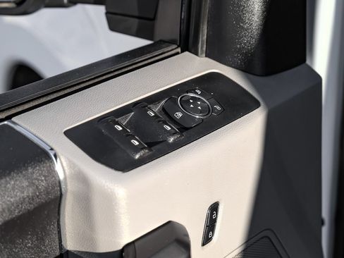 Used 2021 Ford F250 XLT image 36