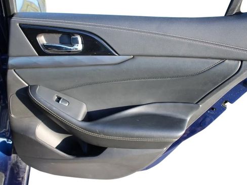 Used 2023 Nissan Maxima SL image 23