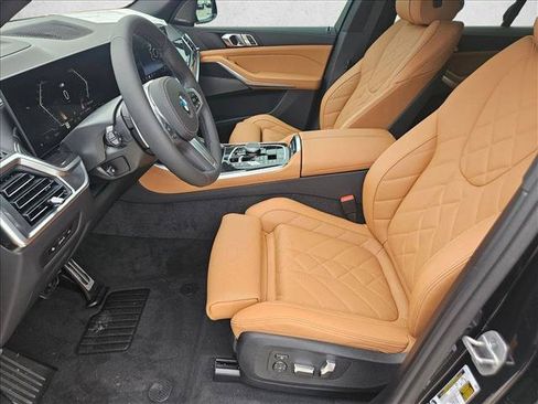 Used 2026 BMW X5 xDrive40i w/ M Sport Package AWD/4WD image 15