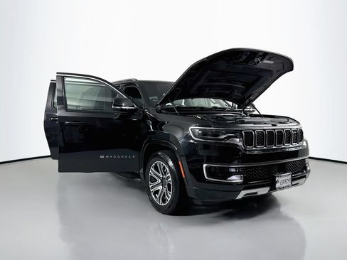 Used 2024 Jeep Wagoneer L Series II RWD image 19