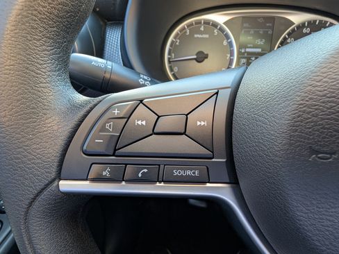 Used 2020 Nissan Kicks S image 25