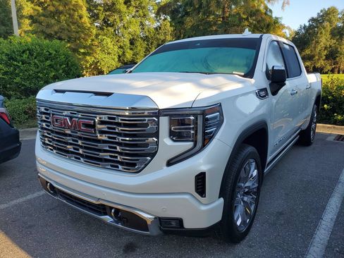 Used 2024 GMC Sierra 1500 Denali AWD/4WD image 2