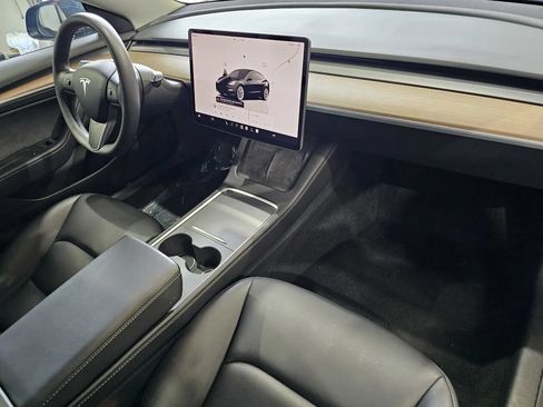 Used 2023 Tesla Model 3 Standard Range RWD image 5