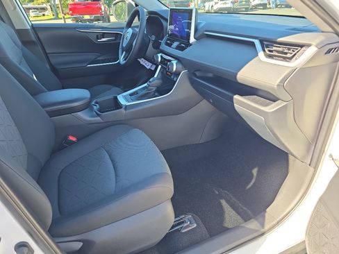New 2025 Toyota RAV4 XLE image 17