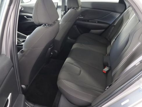 Used 2024 Hyundai Elantra SEL FWD image 18